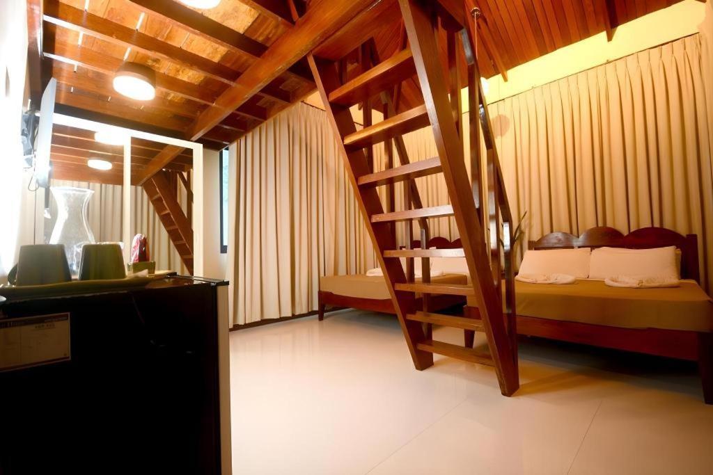 Ipil Suites เอลนิโด ภายนอก รูปภาพ