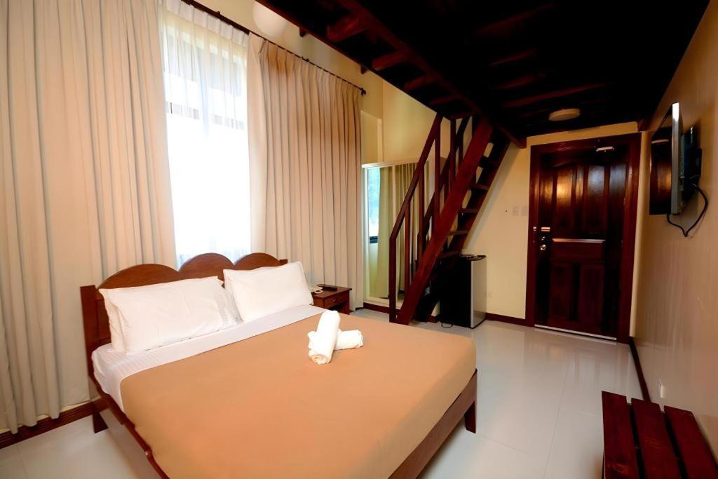 Ipil Suites เอลนิโด ภายนอก รูปภาพ